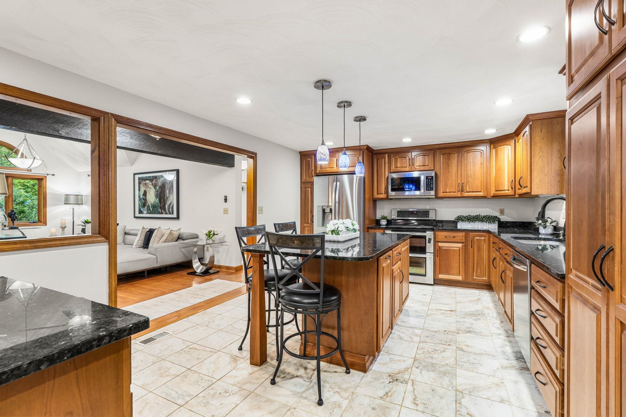301 North Amherst Road Bedford, NH 03110 - Photo 10 of 57