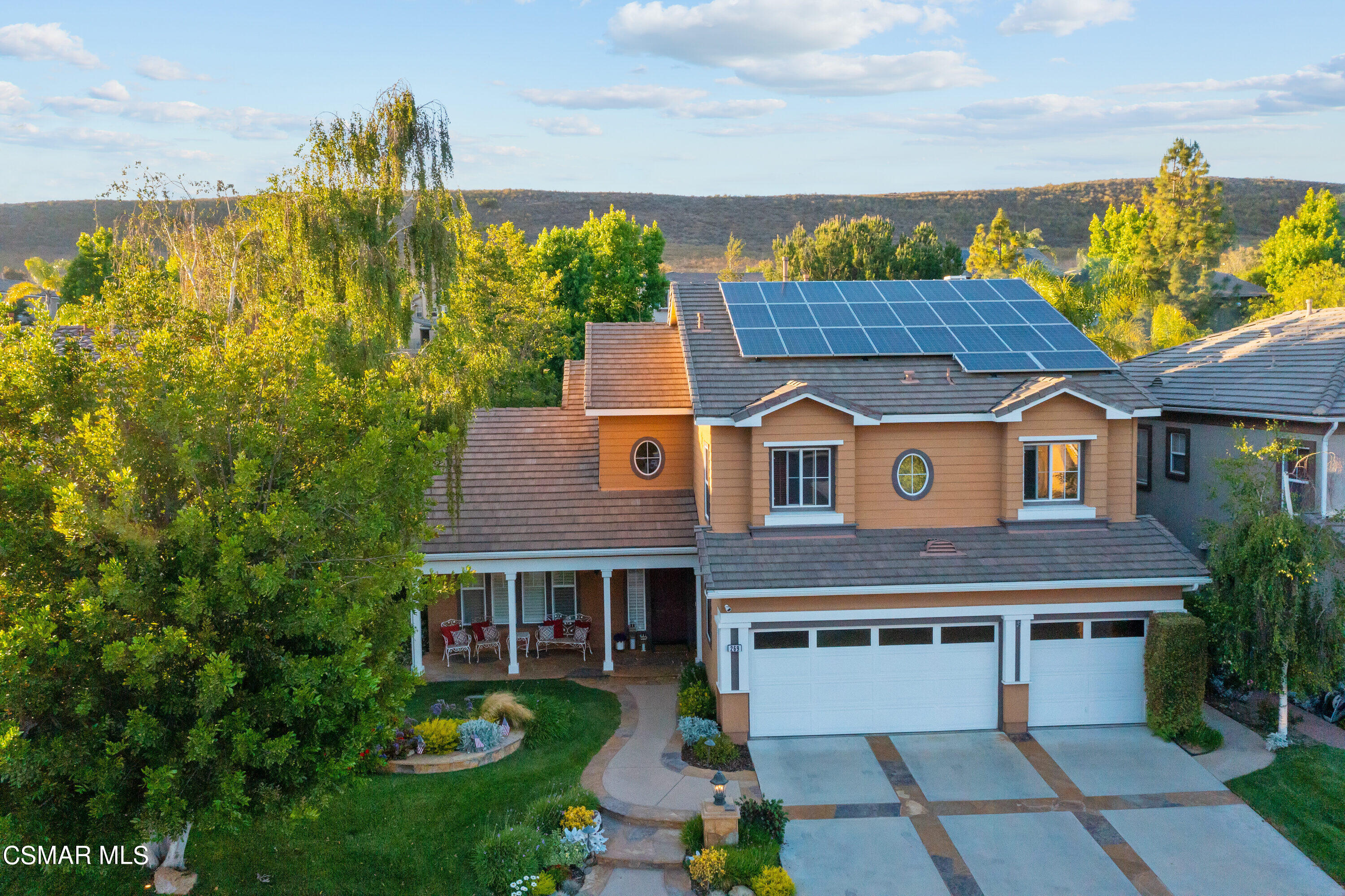 269 Knoll Ridge Road Simi Valley, CA 93065 - Photo 54 of 59 a aerial view of a house with a yard and plants