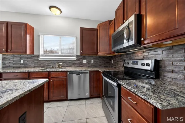 $499,000 | 105 Kendl Court, Florissant, MO 63031