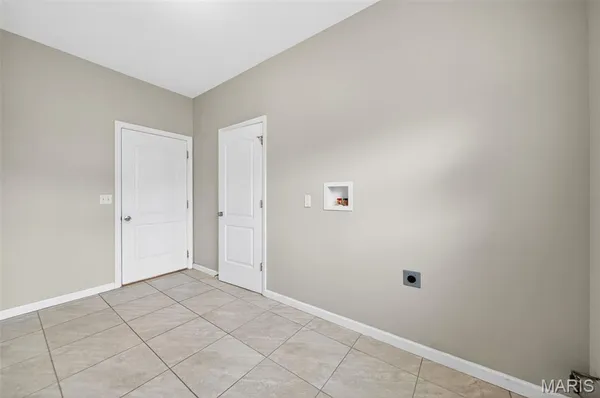$499,000 | 105 Kendl Court, Florissant, MO 63031