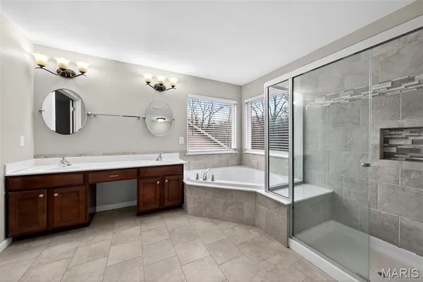 $499,000 | 105 Kendl Court, Florissant, MO 63031