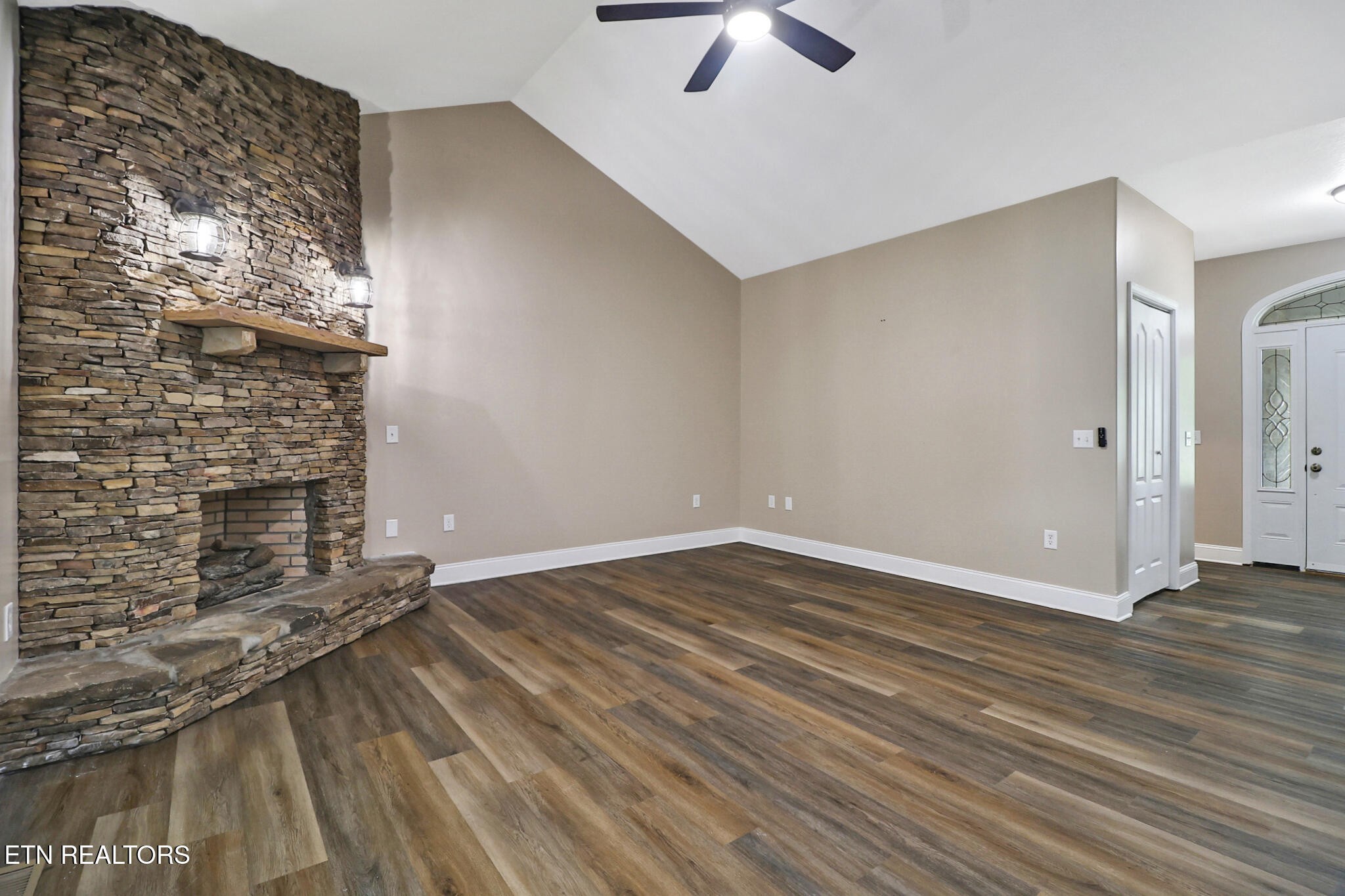 809 Buffalo Trail Clarkrange, TN 38553 - Photo 20 of 47