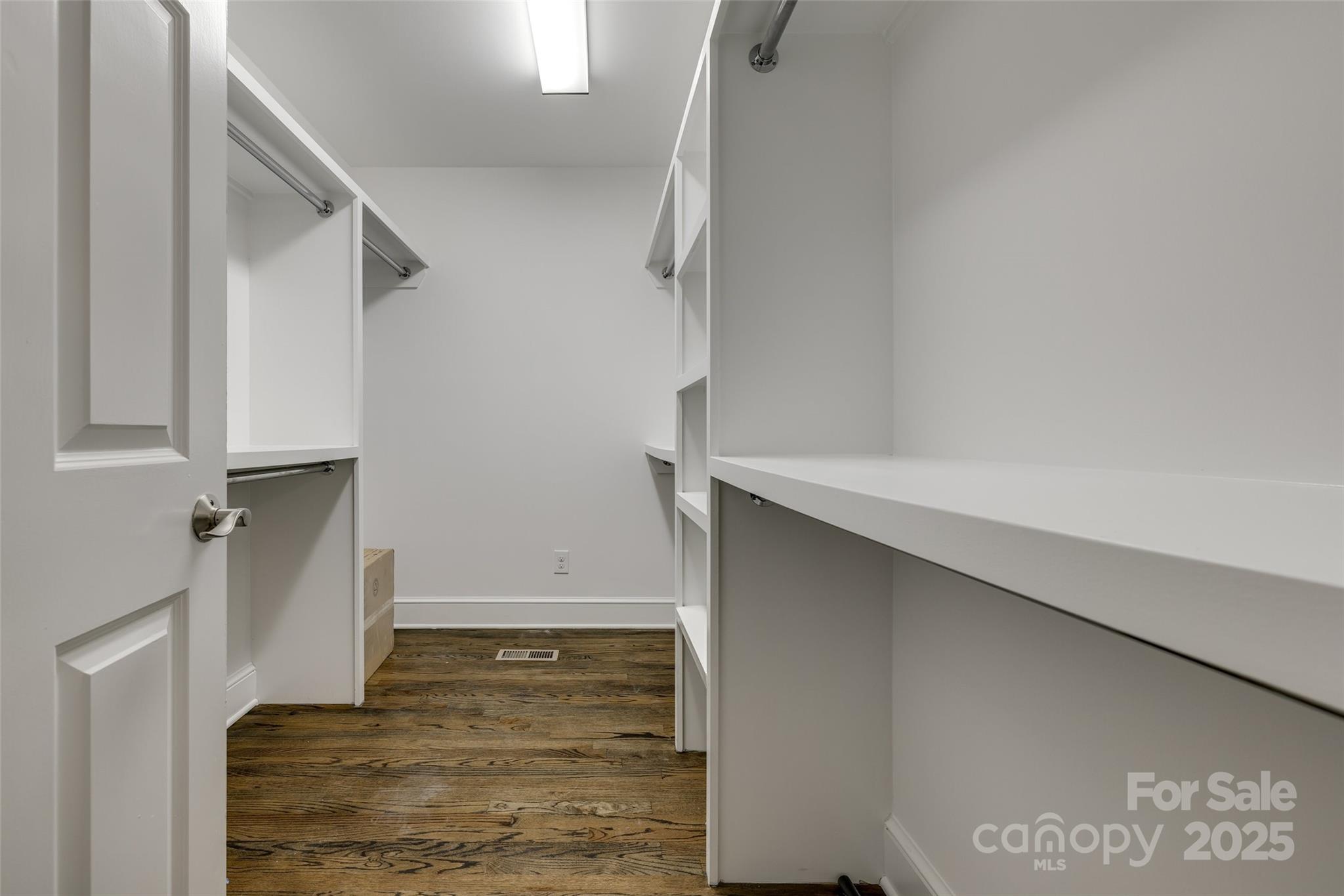 1225 Providence Road Charlotte, NC 28207 - Photo 21 of 42 a view of walk in closet