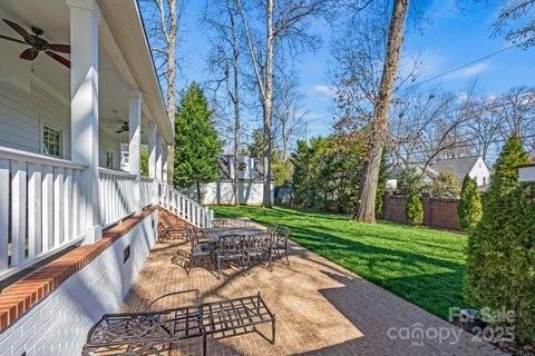 1225 Providence Road Charlotte, NC 28207 - Photo 40 of 42 a view of a backyard with sitting area