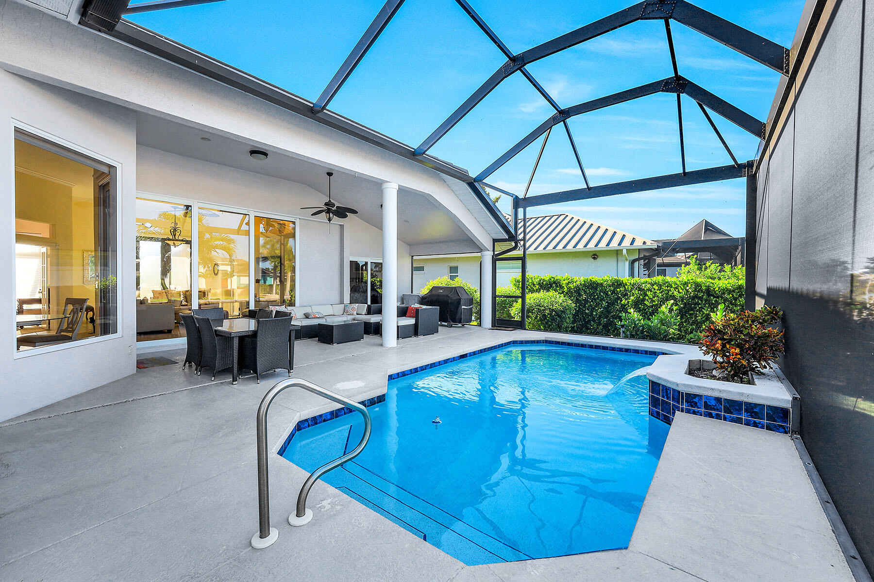 409 Waterleaf Court Marco Island, FL 34145 - Photo 27 of 38 a living room with furniture