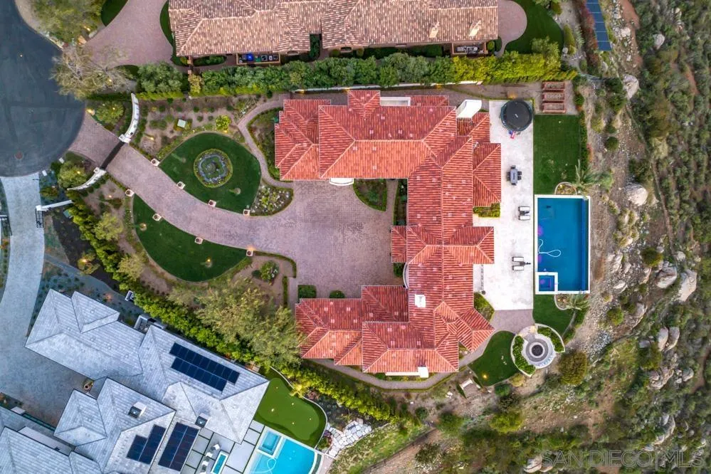 8129 Via Luna Rancho Santa Fe, CA 92067 - Photo 5 of 54 Gallery Image 5