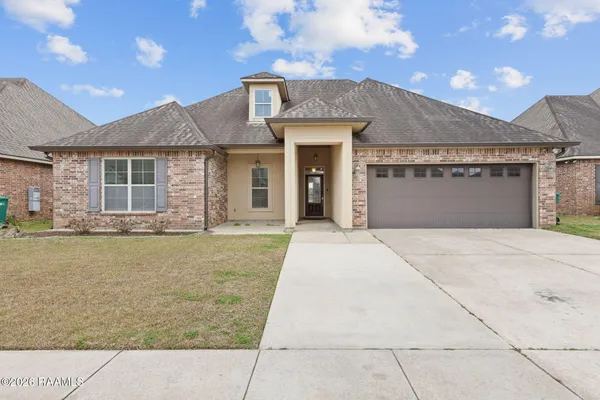 $2,500 | 225 Woodhaven Road, Youngsville, LA 70592
