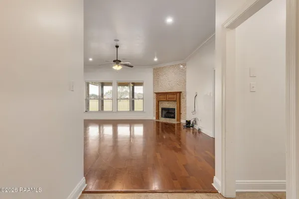 $2,500 | 225 Woodhaven Road, Youngsville, LA 70592