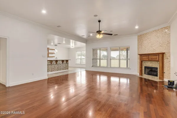 $2,500 | 225 Woodhaven Road, Youngsville, LA 70592