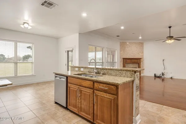 $2,500 | 225 Woodhaven Road, Youngsville, LA 70592