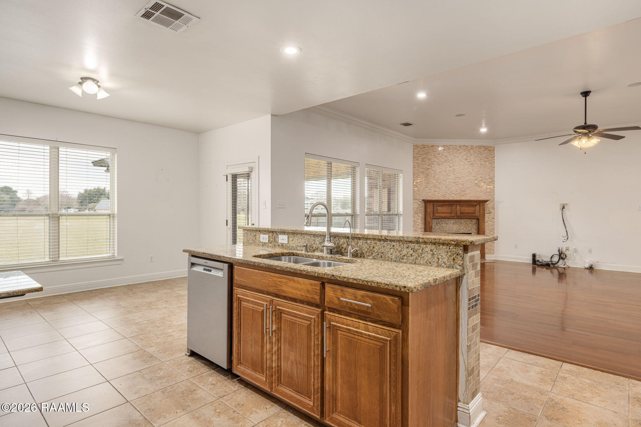 225 Woodhaven Road Youngsville, LA 70592 - Photo 7 of 21 7-web-or-mls-225 Woodhaven Rd-7