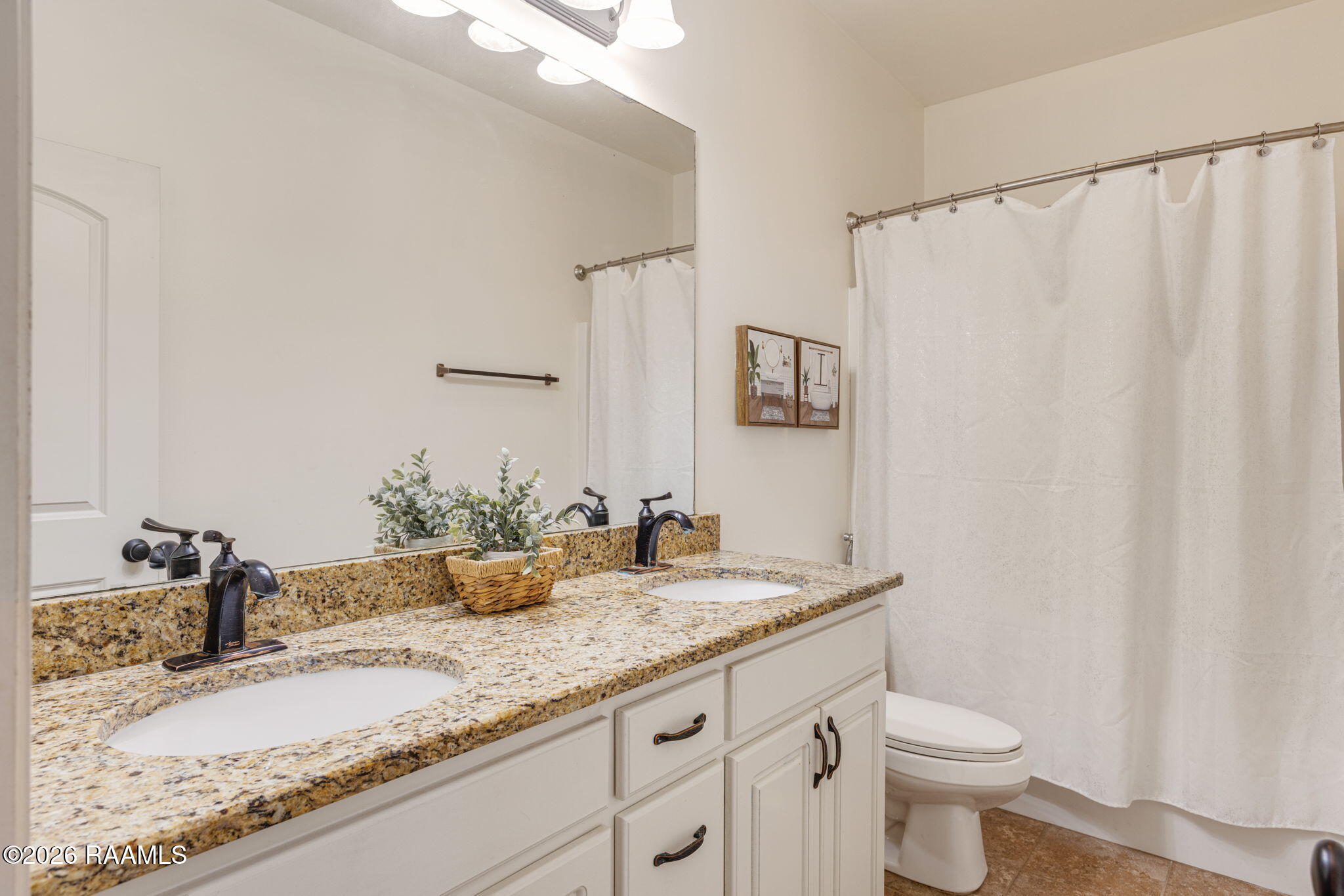 225 Woodhaven Road Youngsville, LA 70592 - Photo 10 of 21 10-web-or-mls-225 Woodhaven Rd-10