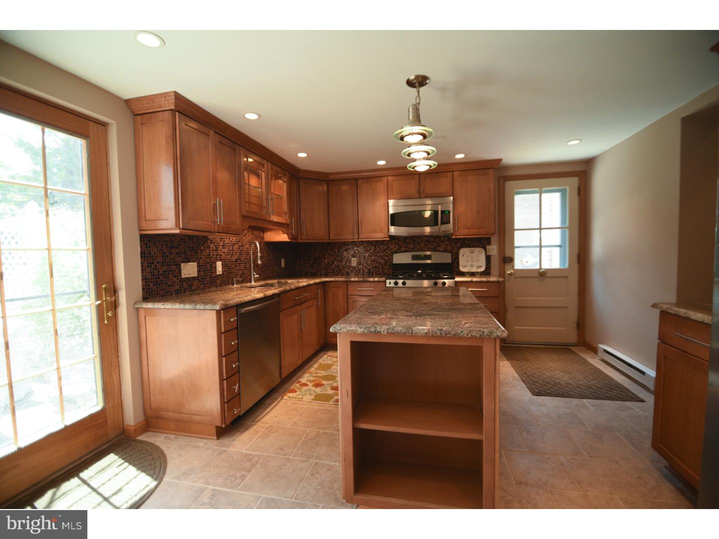 8 Bennington Road Havertown, PA 19083 - Photo 8 of 21 Gallery Image 8