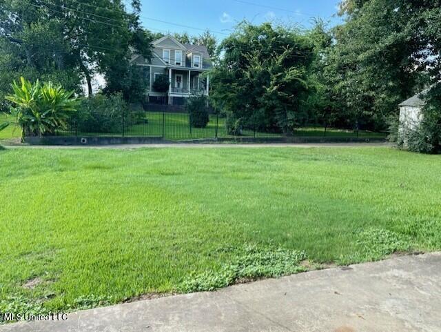 206 Linton Avenue Natchez, MS 39120 - Photo 11 of 34 thumbnail_IMG_0772