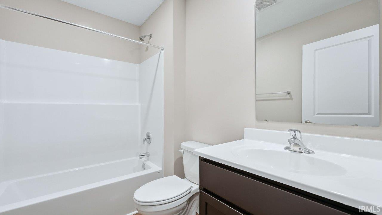1004 Butler Lake Fort Wayne, IN 46818 - Photo 26 of 33