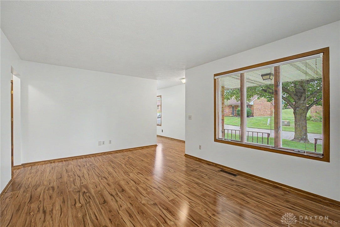 2939 Avery Circle Springfield, OH 45503 - Photo 6 of 25 Gallery Image 6