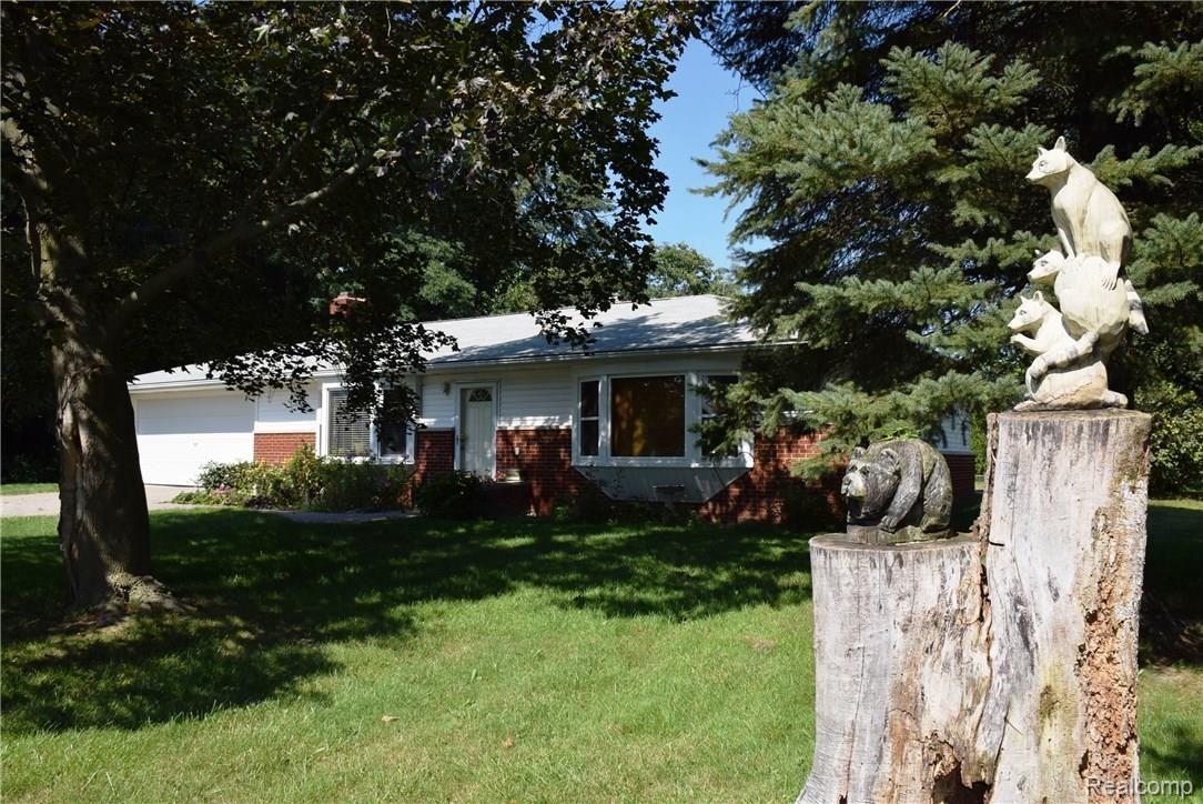 29679 Hickey Road New Baltimore, MI 48051 - Photo 6 of 33 6 frt side.JPG