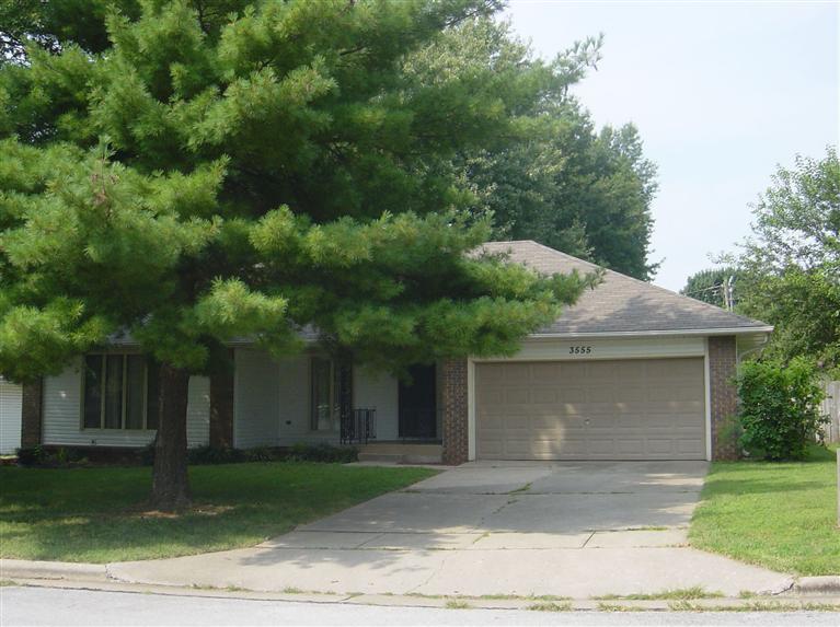 3555 South Virginia Avenue Springfield, MO 65807 - Photo 1 of 1 Primary Photo