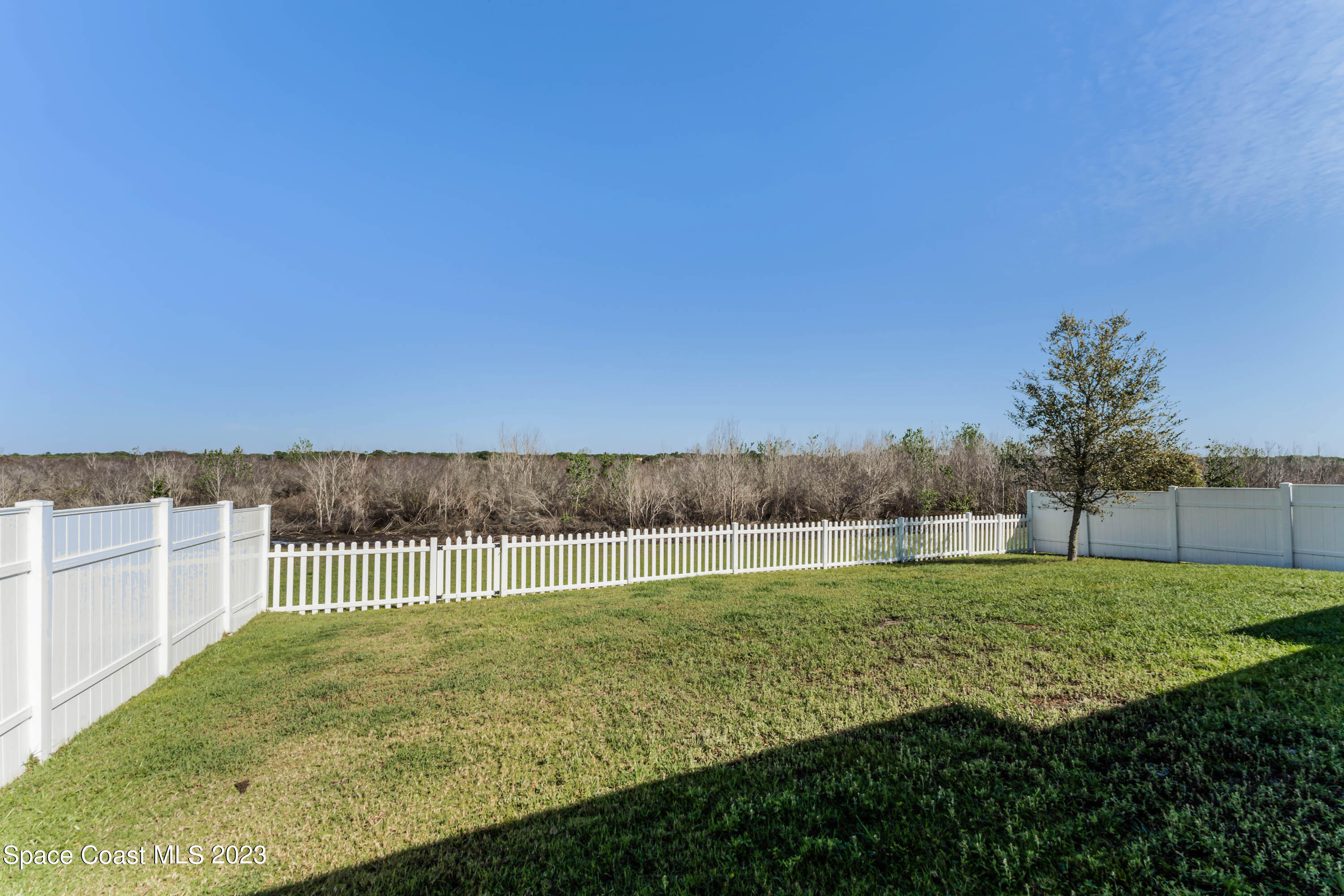 1803 Brockridge Road Kissimmee, FL 34744 - Photo 11 of 46 a view of a back yard