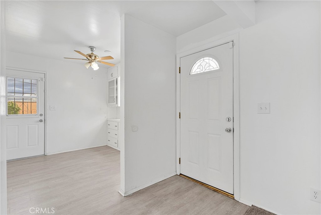 2567 Perth Court Barstow, CA 92311 - Photo 12 of 56 an empty room with windows and closet