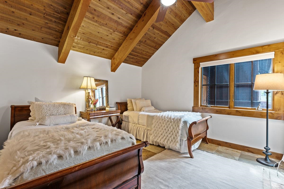 7160 Lahontan Drive Truckee, CA 96161 - Photo 15 of 19