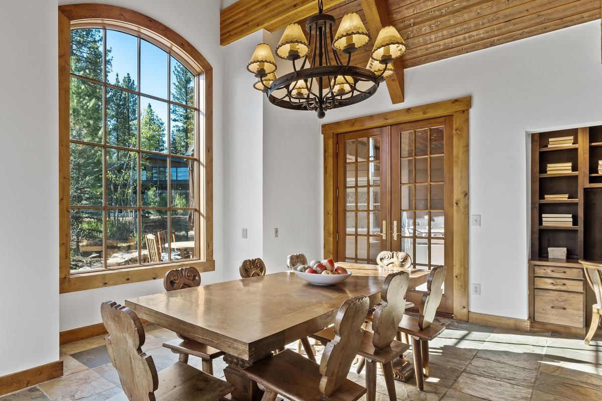 7160 Lahontan Drive Truckee, CA 96161 - Photo 8 of 19