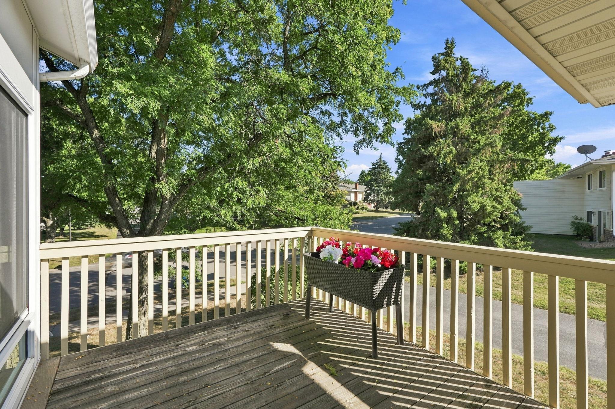 10422 Decatur Avenue South Bloomington, MN 55438 - Photo 15 of 30 Gallery Image 15