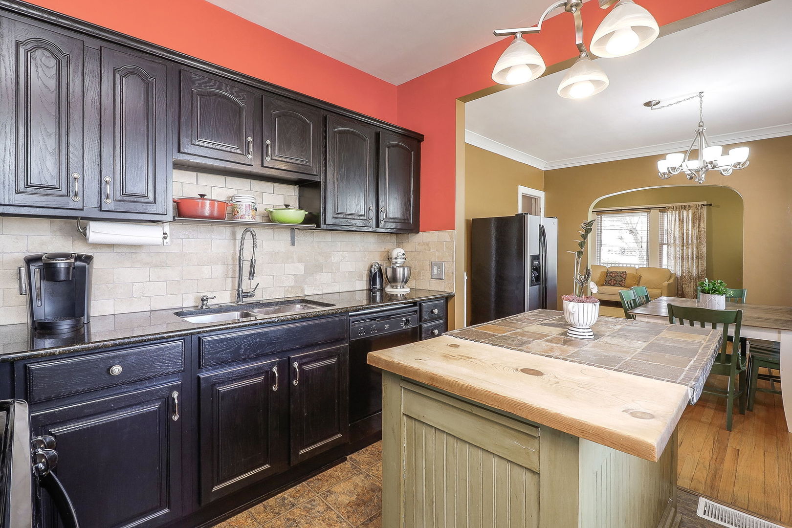 405 Singer Avenue Lemont, IL 60439 - Photo 7 of 25