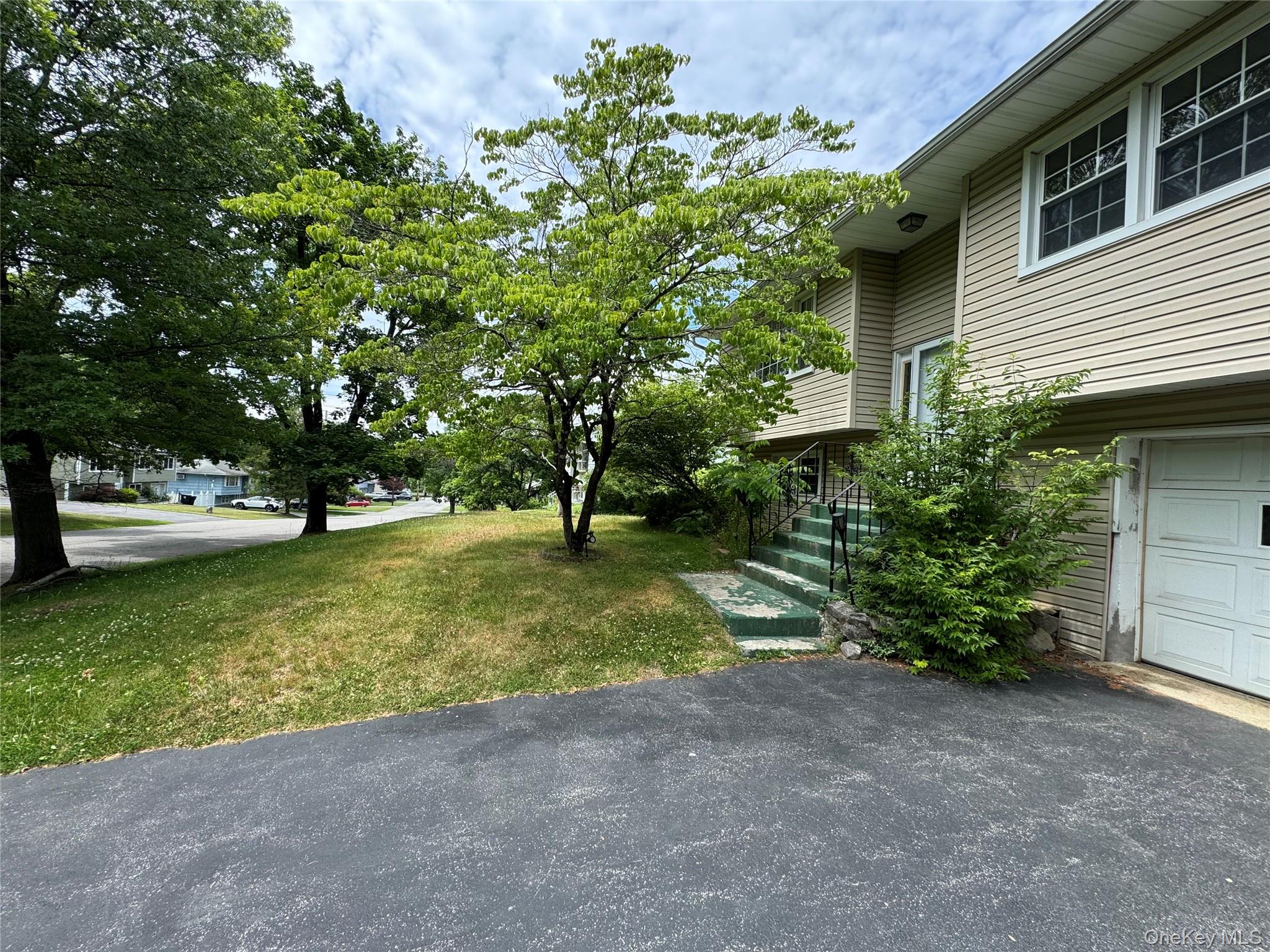 11 Lynbrook Road Poughkeepsie, NY 12603 - Photo 2 of 50