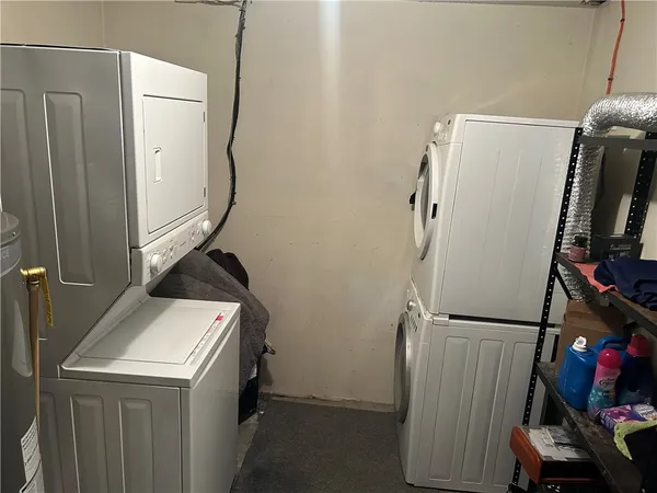 $2,350 | 60 Field Street, Unit 2, Pawtucket, RI 02860