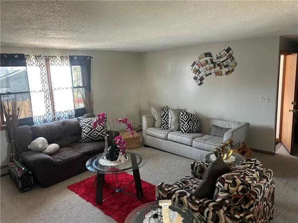 $2,350 | 60 Field Street, Unit 2, Pawtucket, RI 02860