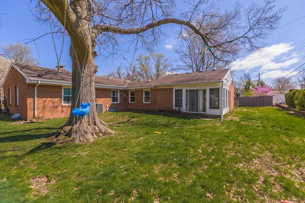 $269,900 | 1903 Croxton Avenue, Bloomington, IL 61701