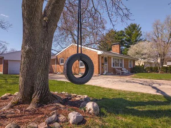 $269,900 | 1903 Croxton Avenue, Bloomington, IL 61701