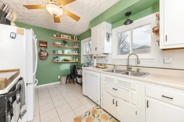 $269,900 | 1903 Croxton Avenue, Bloomington, IL 61701