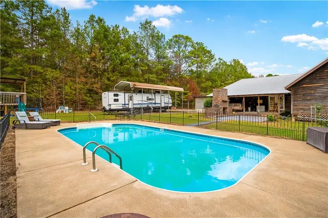 $379,000 | 270 Slocum Cemetery Road, Center Point, LA 71323