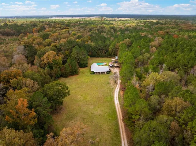 $379,000 | 270 Slocum Cemetery Road, Center Point, LA 71323