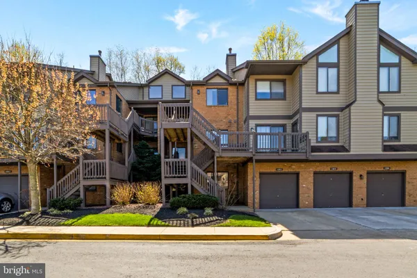 $299,900 | 1202 Augusta Circle, Mount Laurel, NJ 08054