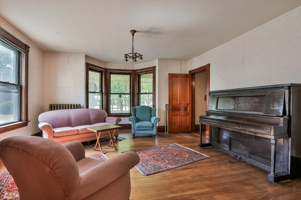 32 Reservation Road Milton, MA 02186 - Photo 4 of 28