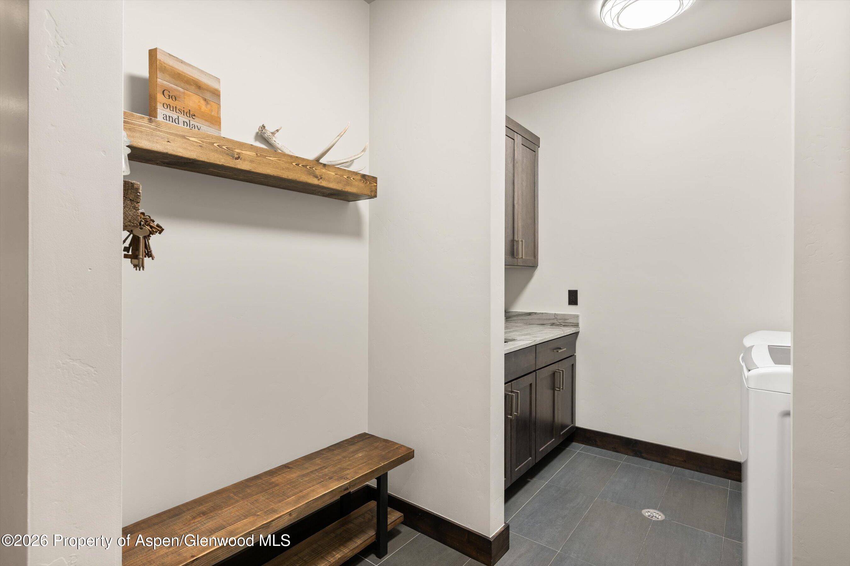 285 Saddleback Road Carbondale, CO 81623 - Photo 31 of 55 Mud room/Laundry room
