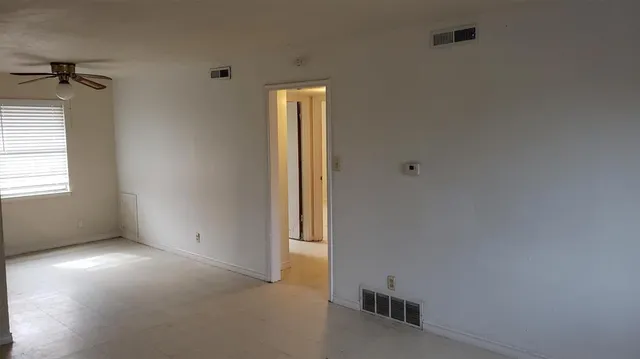 $1,000 | 400 Oak Drive, Unit 1B, Terrell, TX 75160