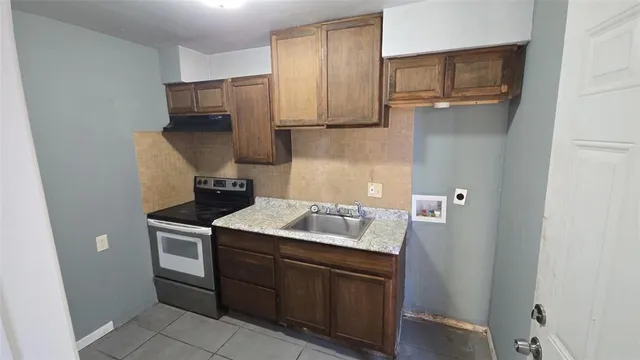 $1,000 | 400 Oak Drive, Unit 1B, Terrell, TX 75160