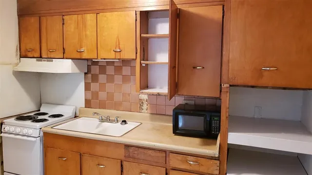 $1,000 | 400 Oak Drive, Unit 1B, Terrell, TX 75160