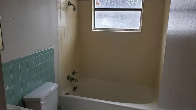 $1,000 | 400 Oak Drive, Unit 1B, Terrell, TX 75160