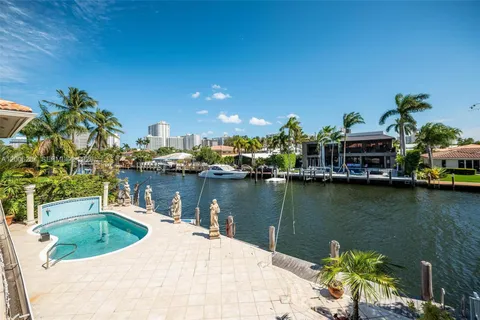 $2,800,000 | 37 Fort Royal Isle, Fort Lauderdale, FL 33308