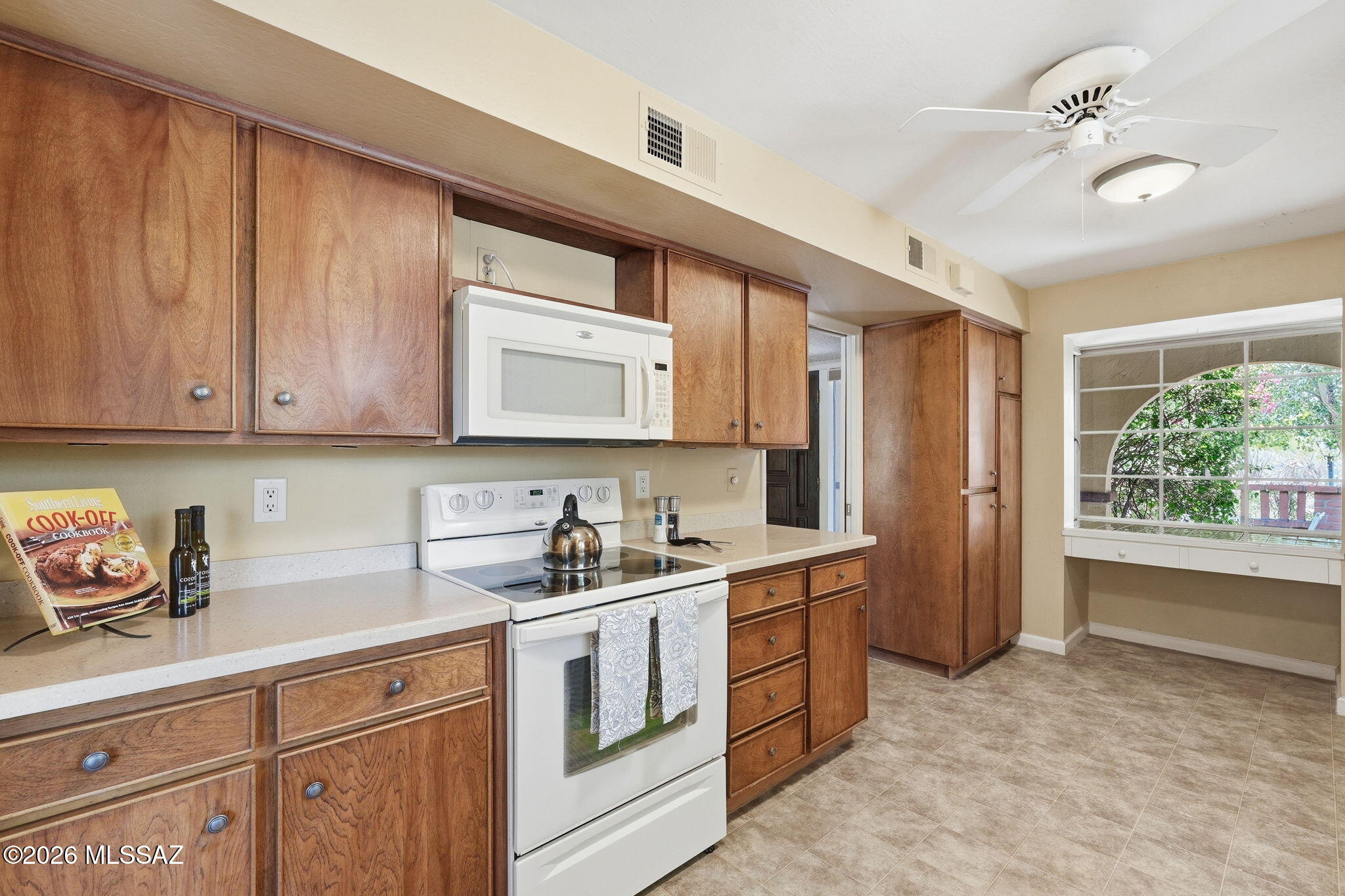 2701 East Avenida De Posada Tucson, AZ 85718 - Photo 10 of 38 021_ListerPros