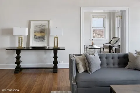 $649,000 | 3530 North Lake Shore Drive, Unit 7A, Chicago, IL 60657