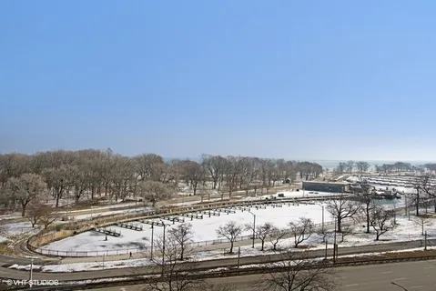 $649,000 | 3530 North Lake Shore Drive, Unit 7A, Chicago, IL 60657
