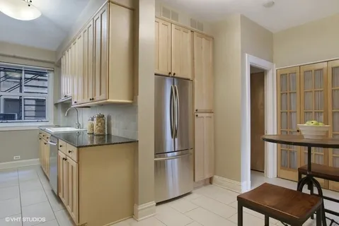 $649,000 | 3530 North Lake Shore Drive, Unit 7A, Chicago, IL 60657