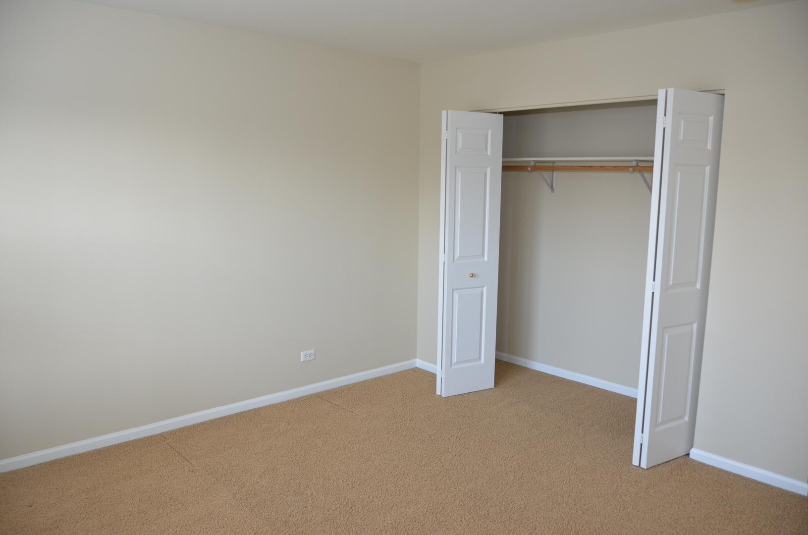 408 North River Road, Unit 408 Naperville, IL 60540 - Photo 23 of 36 a view of an empty room