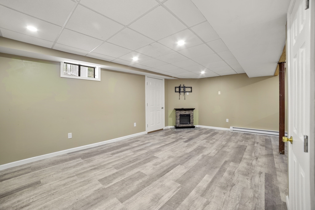 45 Thiels Way Raynham, MA 02767 - Photo 26 of 41
